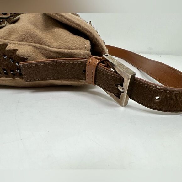 FENDI  Wool Pony Hair Flower Applique Baguette Brown - Picture 6 of 14